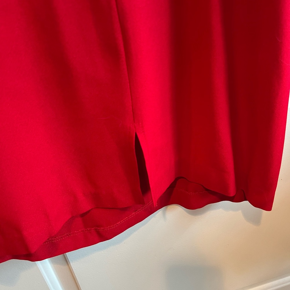 Woman’s Red Dress size 12 small back slit, Rayon - Picture 5 of 13